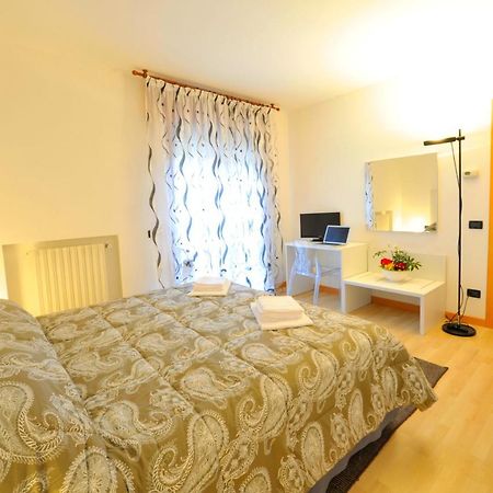 Bed And Breakfast La Sosta 폰테 산 니콜로 객실 사진